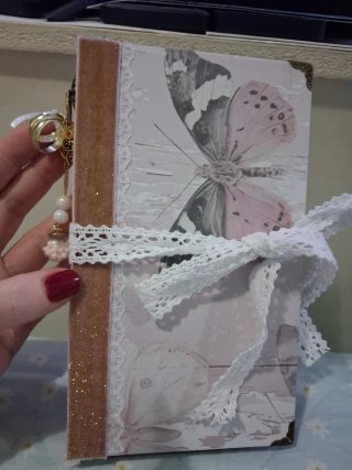 Diario de scrapbooking mariposa