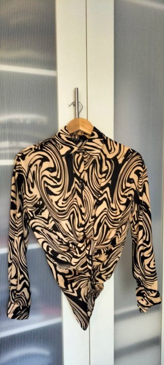 Camisa Estampada Abstracta Talla grande como S/M