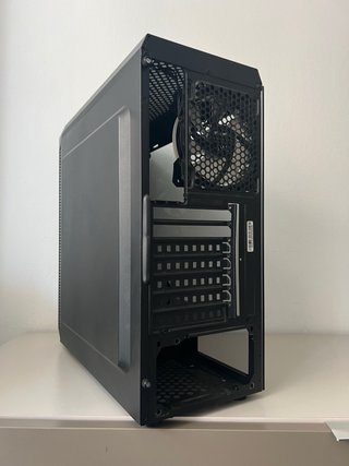 Caja PC NOX HUMMER + 4 Ventiladores y Controladora