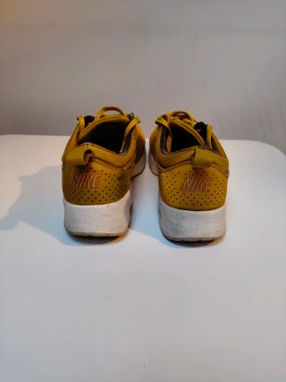 Zapatillas Nike Air Max Thea amarillo