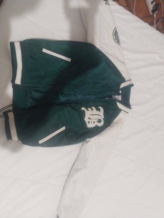 Cazadora verde y blanca infantil , talla 9,10