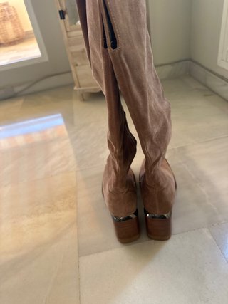 Botas altas ante y piel tacón