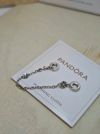 Cadena de seguridad Pandora de plata margaritas