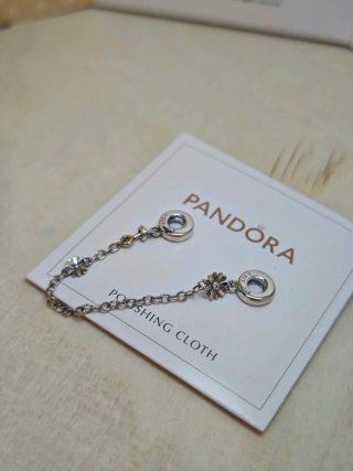 Cadena de seguridad Pandora de plata margaritas