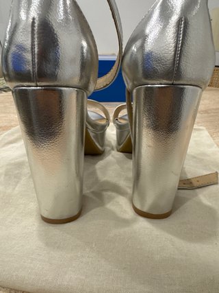 Sandalias Plateadas fórmula JOVEN Talla 38