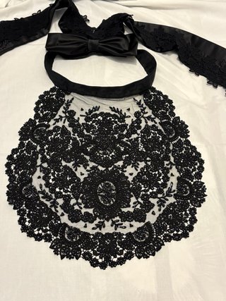 Mantilla y Delantal de Novia Alicantina
