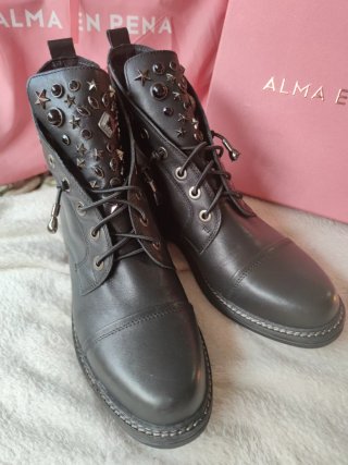 Botines Alma en Pena negros tachuelas talla 41