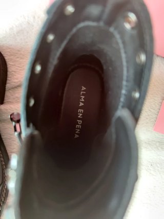 Botines Alma en Pena negros tachuelas talla 41