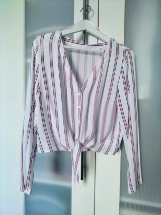 Camisa Casual de Rayas con Nudo