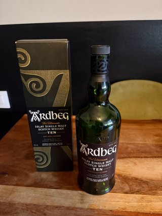 Ardbeg 10 Anni Islay Single Malt Scotch Whisky