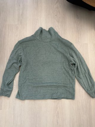 Jersey Uniqlo Verde Talla M
