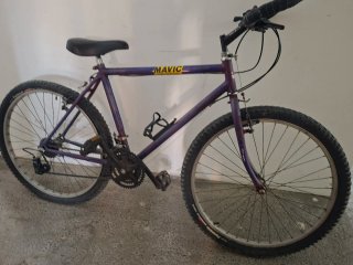 Bicicleta MAVIC Morada