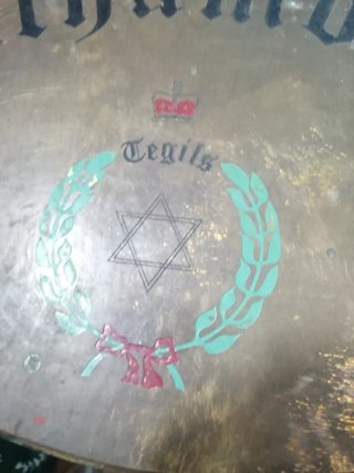 Placa vintage Tegils con corona