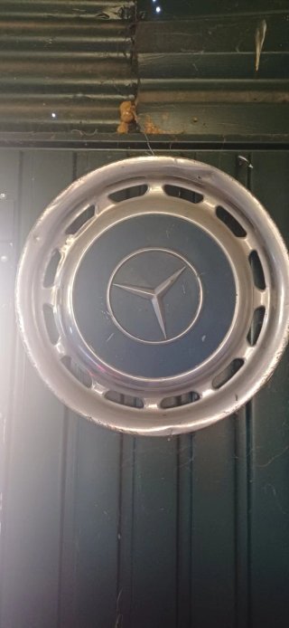 Tapacubos Mercedes Antiguo