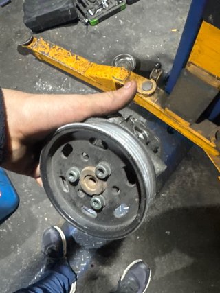 Bomba de dirección para motor ARL