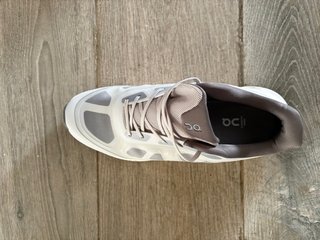 Zapatillas On cloud hombre Talla 46, nuevas .