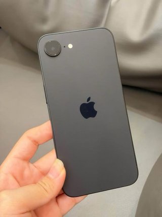 iPhone 16e Negro