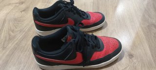 Zapatillas Nike Negras y Rojas