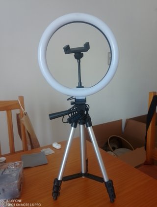 Aro de luz con trípode