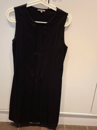 Vestido corto negro Uterqüe