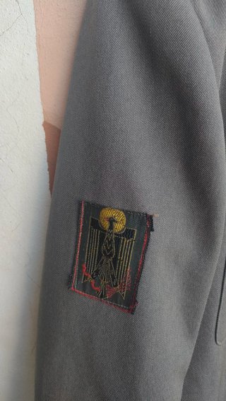 Chaqueta antigua Policía Armada. Grises.