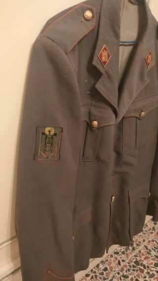 Chaqueta antigua Policía Armada. Grises.