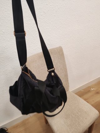 Bolso negro práctico