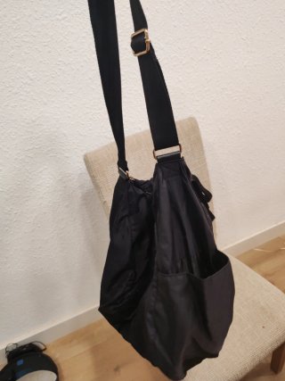 Bolso negro práctico