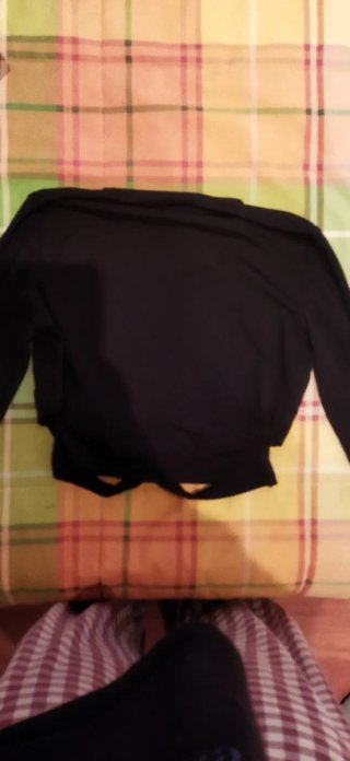 Camiseta Shein manga larga negra