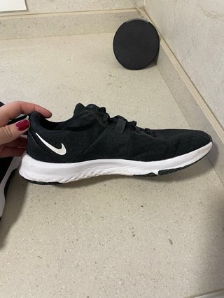 Zapatillas Nike Mujer Negras y Blancas