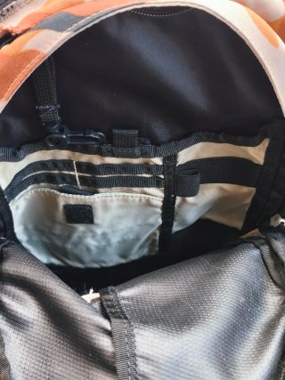 Mochila Eastpak Camuflaje Tigre Naranja