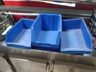 3 Casilleros de Plástico Azules