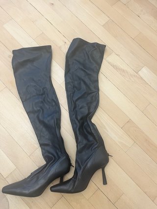 Botas altas negras de tacón