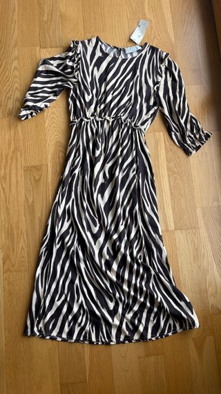 Vestido midi estampado cebra T.36 “Primark”