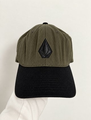 Cappellino Volcom Verde Militare e Nero