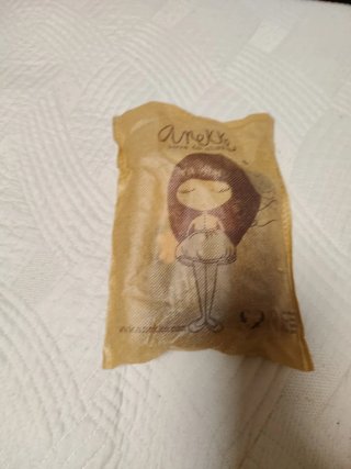 Monedero Anekke con dibujo y texto