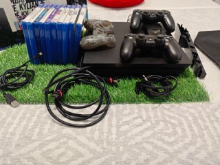 Play Station Sony PS4 Pro 1TB