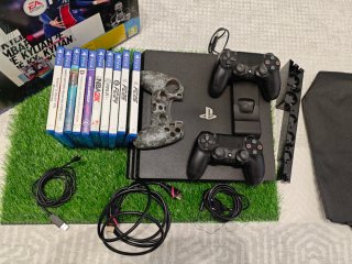 Play Station Sony PS4 Pro 1TB