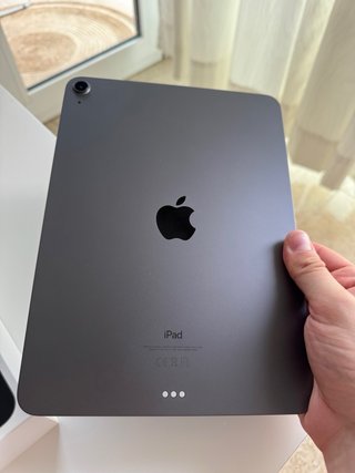 iPad Air 4th Gen + Apple Pencil 2 +Logitech Combo