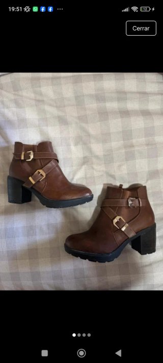 Botines marrones con hebillas
