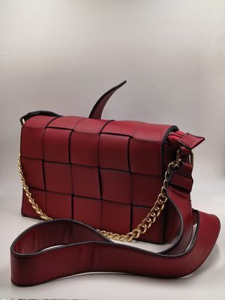 Bolso rojo trenzado asa larga