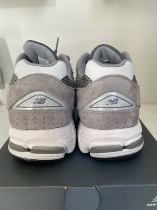 Zapatillas New Balance 2002R Gris