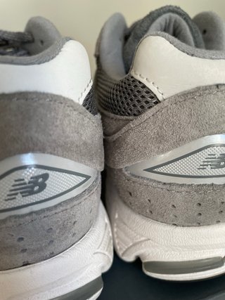 Zapatillas New Balance 2002R Gris