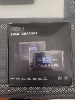 Cargador de Batería HTRC P20