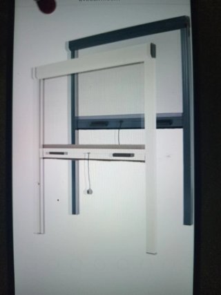 Montaje mosquiteras para ventanas y puertas.