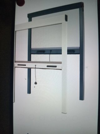 Montaje mosquiteras para ventanas y puertas.