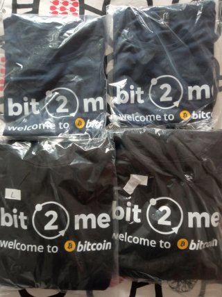 Lote 2 Sudaderas y 2 Camisetas Bit2Me