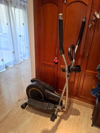 Bicicleta Elíptica BH E2200