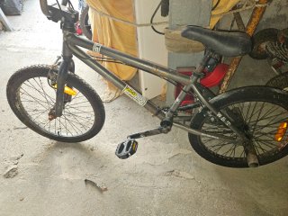 Bicicleta BMX Gris
