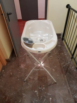 Bañera para bebé con soporte